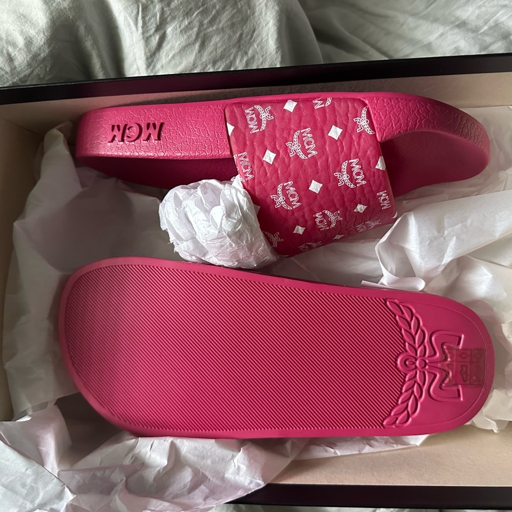 Pink MCM Slides